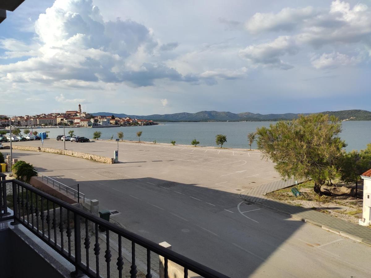 Apartmani Sara 2 Betina  Bagian luar foto