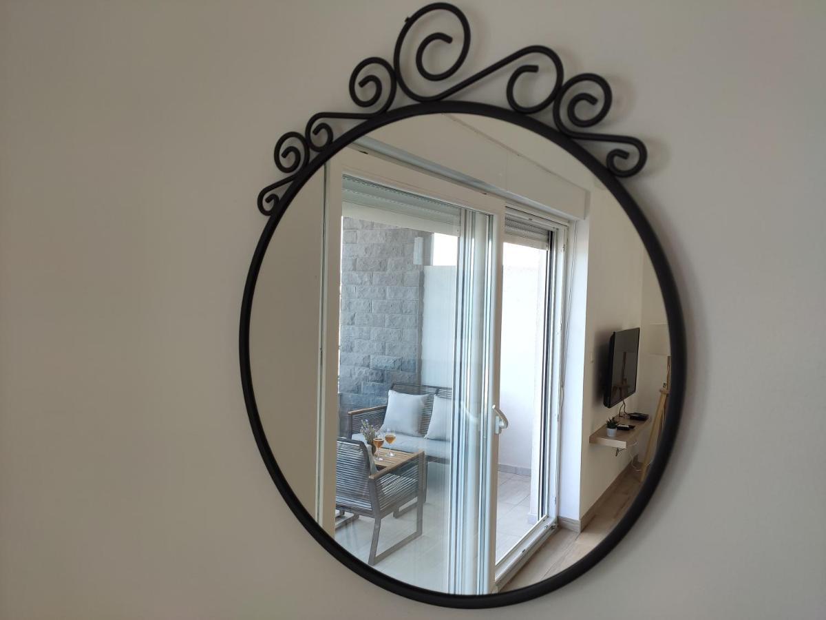 Apartmani Sara 2 Betina  Bagian luar foto